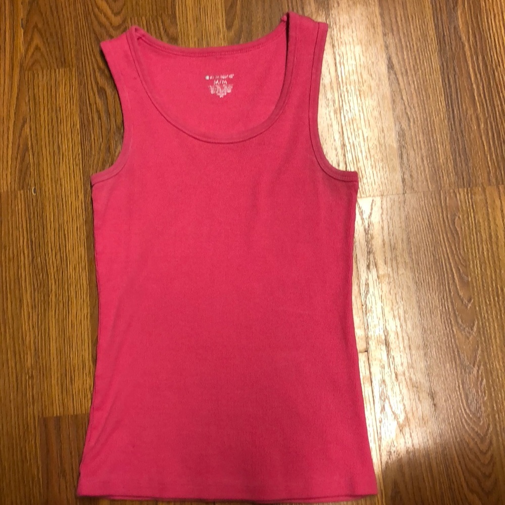 Medium pink tank top